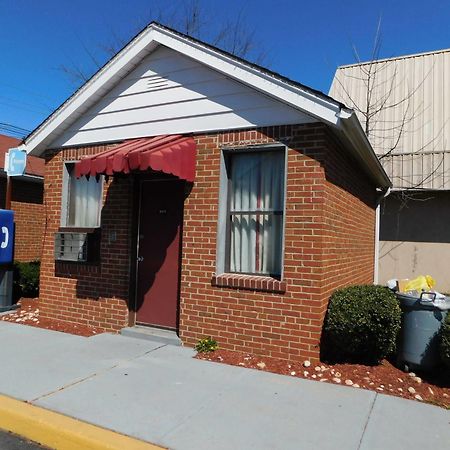 Mounts Motel Lawrenceville Buitenkant foto